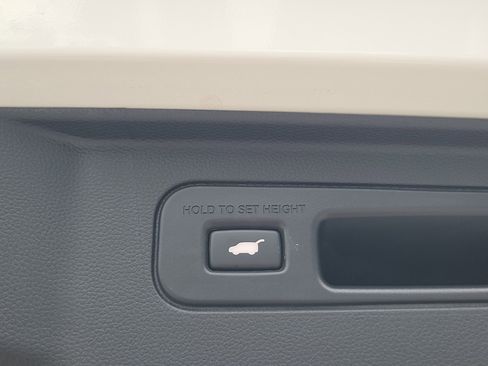 Used 2024 Honda Pilot TrailSport image 17