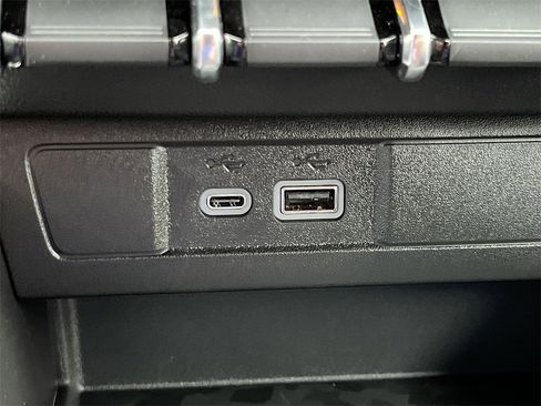 New 2026 GMC Canyon Elevation w/ Convenience Package image 29