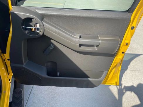 Used 2006 Nissan Xterra X image 11