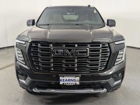 Used 2025 GMC Yukon Denali Ultimate image 3