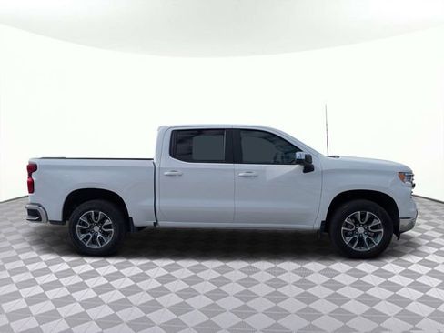 Used 2025 Chevrolet Silverado 1500 LT image 3