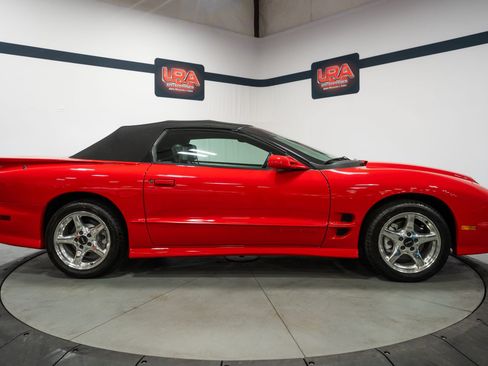 Used 1999 Pontiac Firebird Trans Am RWD image 9
