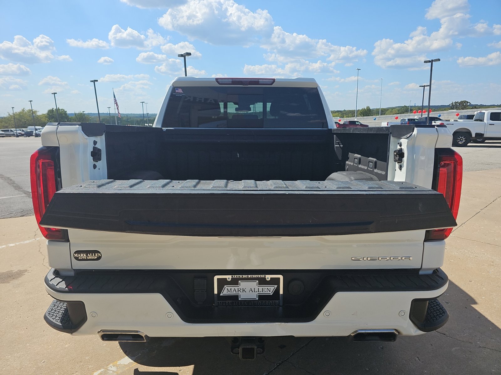 Used 2023 GMC Sierra 1500 Denali AWD/4WD image 6
