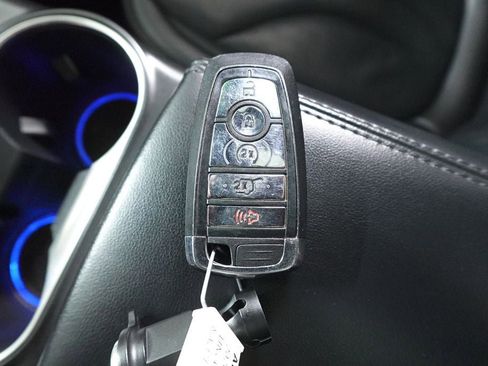 Used 2020 Lincoln Nautilus Reserve w/ Equipment Group 201A image 34