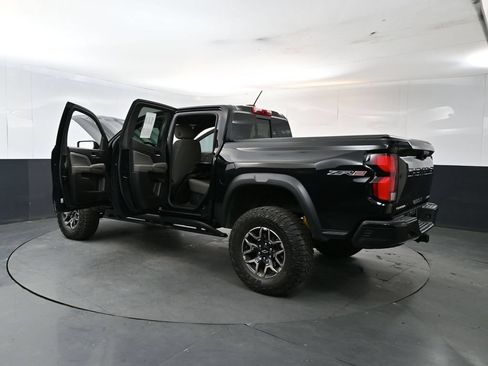 Used 2023 Chevrolet Colorado ZR2 AWD/4WD image 28