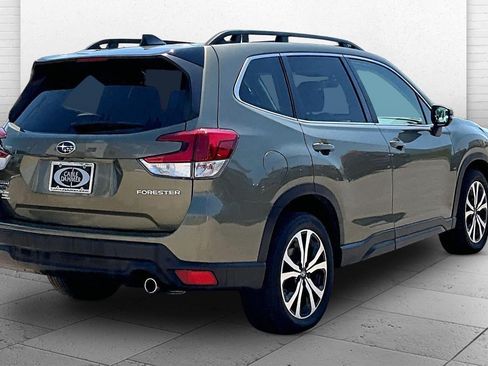 Used 2024 Subaru Forester Limited AWD/4WD image 14