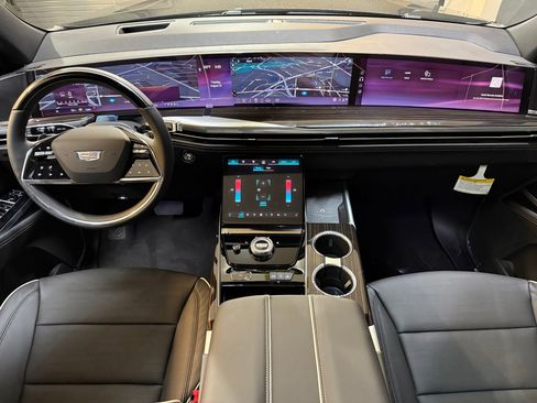 New 2025 Cadillac Escalade ESV Premium Luxury w/ Touring Package image 14