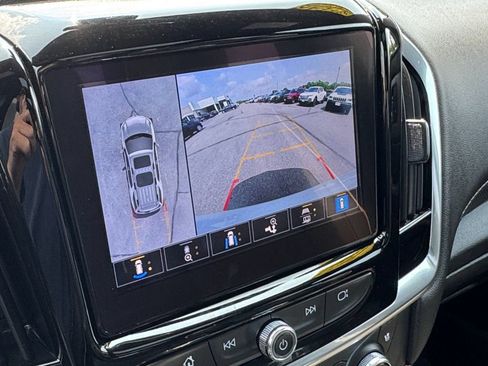 Used 2023 Chevrolet Traverse Premier w/ Redline Edition AWD/4WD image 38