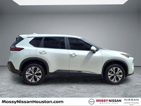 Certified 2023 Nissan Rogue SV image 8