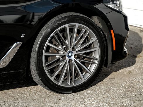 Used 2019 BMW 530e w/ Convenience Package image 55