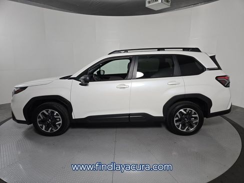 Used 2026 Subaru Forester Premium AWD/4WD image 3