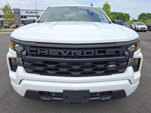 Used 2023 Chevrolet Silverado 1500 Custom AWD/4WD image 2