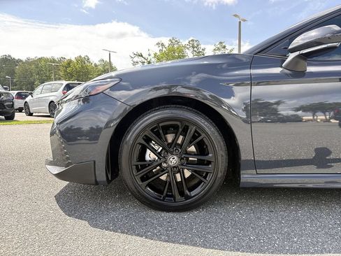 Used 2025 Toyota Camry SE FWD image 12