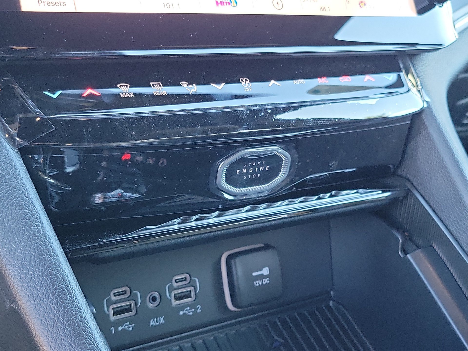 New 2026 Jeep Grand Cherokee Altitude AWD/4WD image 10