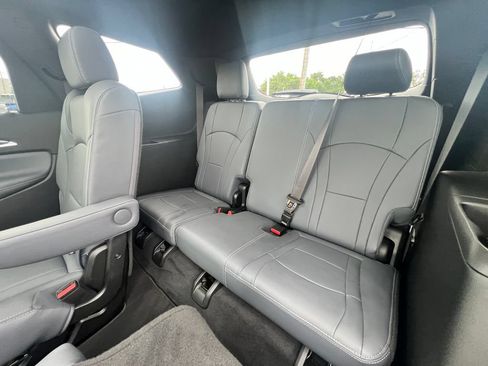 Used 2023 Buick Enclave Essence w/ Experience Buick Package FWD image 40
