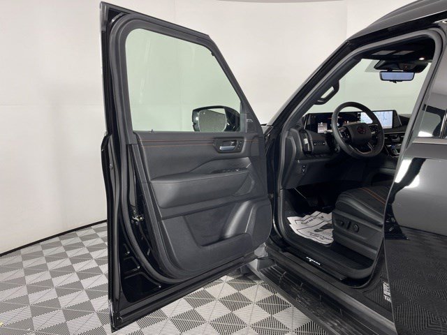 Used 2026 Nissan Armada PRO-4X AWD/4WD image 14