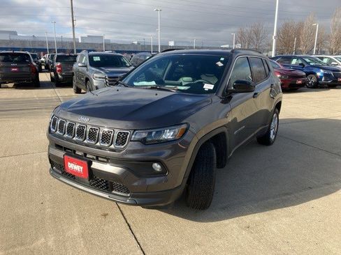 Certified 2023 Jeep Compass Latitude w/ Convenience Group image 3