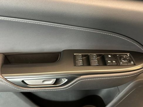 Certified 2025 Lexus NX 250 FWD w/ Accessory Package (A2) image 11