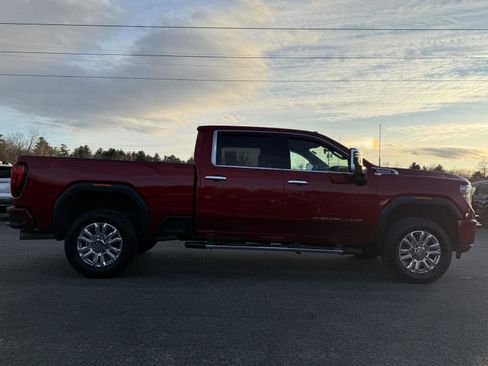 Certified 2022 GMC Sierra 3500 Denali image 4