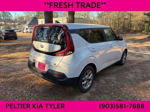 Certified 2020 Kia Soul S image 10