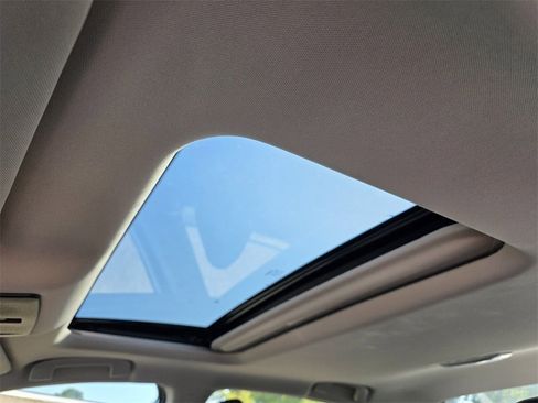 New 2025 Nissan Altima 2.5 SR w/ SR Premium Package image 11