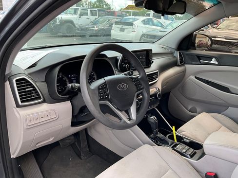 Used 2021 Hyundai Tucson Value FWD image 16