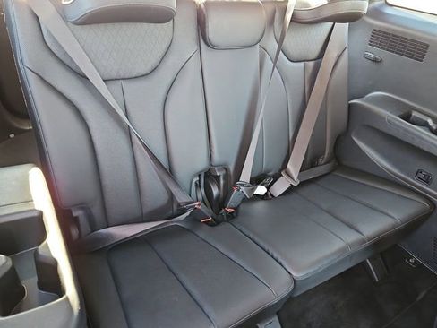 Used 2022 Hyundai Palisade SEL w/ Premium Package image 19