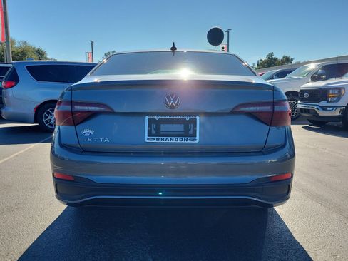 Used 2023 Volkswagen Jetta Sport image 8