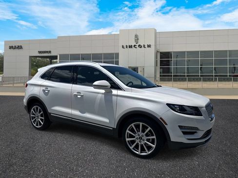 Used 2019 Lincoln MKC Reserve FWD image 1