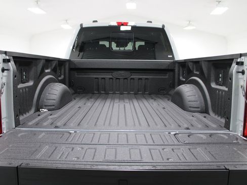 New 2026 Ford F250 Lariat w/ Black Appearance Package image 16