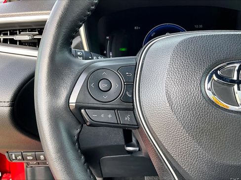 Used 2024 Toyota Corolla Cross XSE w/ Convenience Package image 24