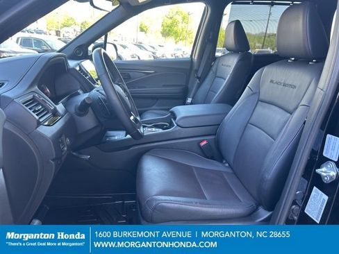 Used 2025 Honda Passport Black Edition image 14