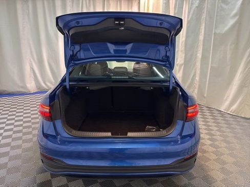 Certified 2022 Volkswagen Jetta SE image 36