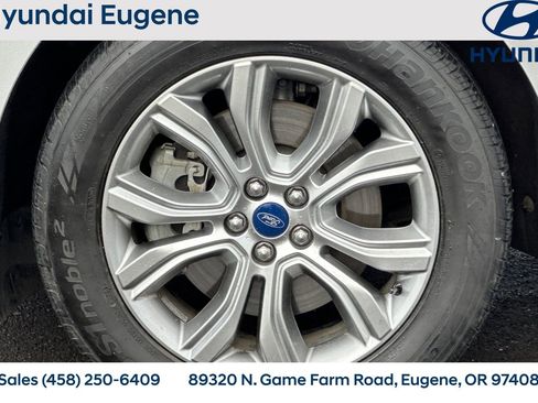 Used 2019 Ford Edge Titanium w/ Cold Weather Package image 40