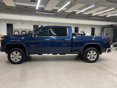 Used 2020 Chevrolet Silverado 3500 LTZ w/ LTZ Premium Package image 13