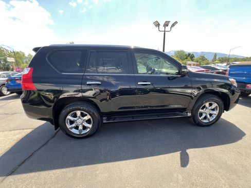 Used 2011 Lexus GX 460 w/ Convenience Pkg AWD/4WD image 4