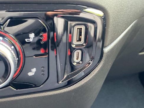 Used 2023 GMC Sierra 1500 Elevation image 26