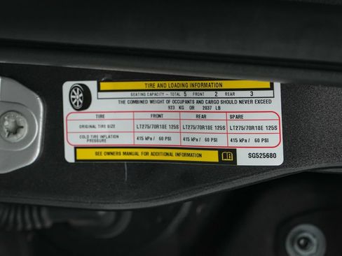 Used 2025 RAM 2500 Laramie AWD/4WD image 26