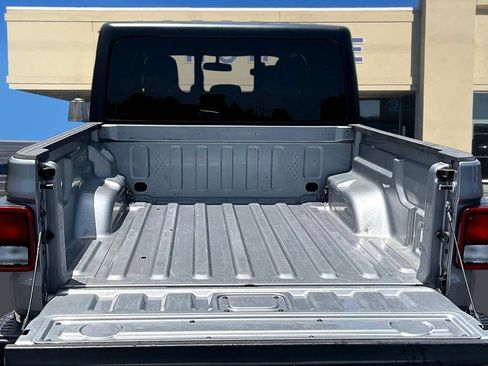 Used 2020 Jeep Gladiator Rubicon AWD/4WD image 8