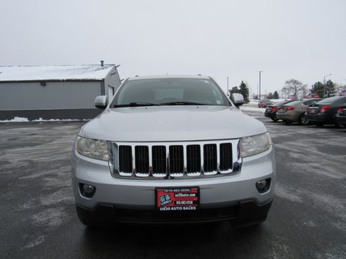Used 2013 Jeep Grand Cherokee Laredo w/ Laredo E Group image 8