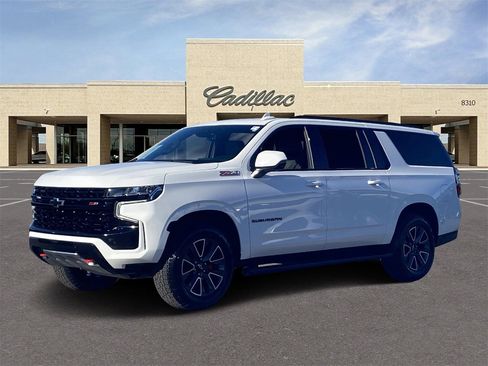 Used 2023 Chevrolet Suburban Z71 w/ Luxury Package image 34