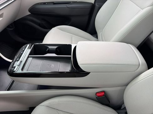 Certified 2025 Hyundai Tucson SEL AWD/4WD image 13