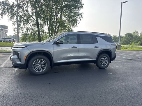 New 2026 Chevrolet Traverse LT FWD image 1
