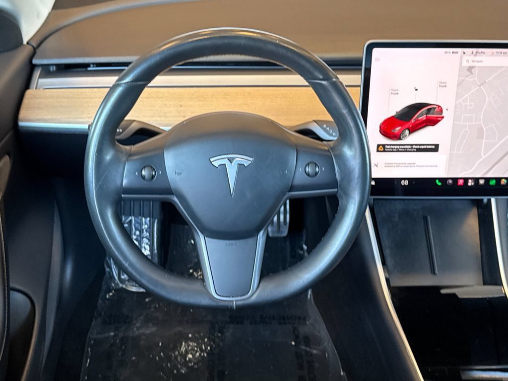 Used 2018 Tesla Model 3 Long Range RWD image 18
