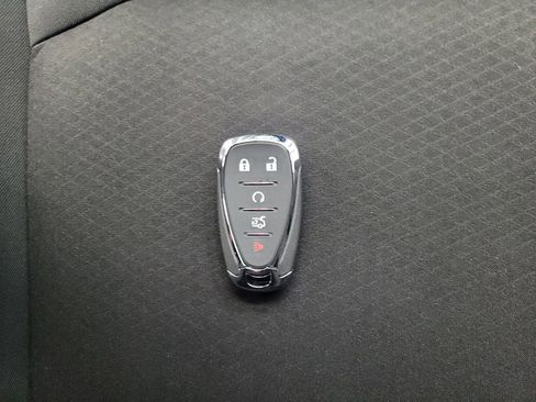 Used 2022 Chevrolet Malibu LT image 32