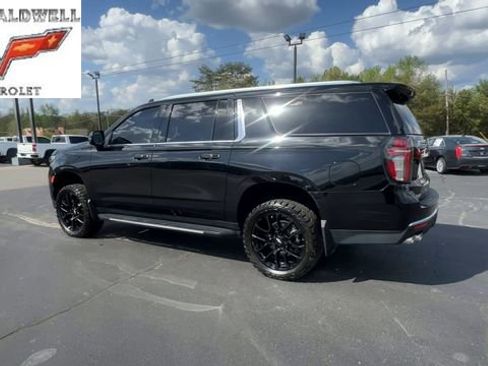Used 2022 Chevrolet Suburban High Country AWD/4WD image 6