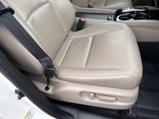 Used 2016 Honda Pilot Touring image 10