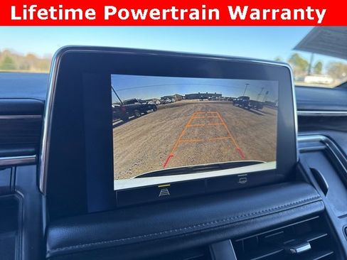 Used 2024 Chevrolet Suburban LT image 15