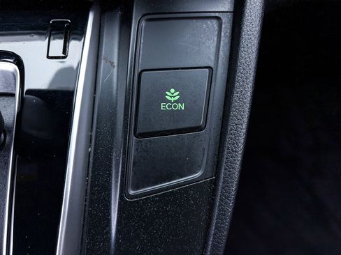 Used 2018 Honda CR-V LX image 21