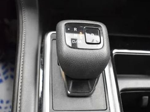 Used 2024 Nissan Pathfinder SV FWD image 34